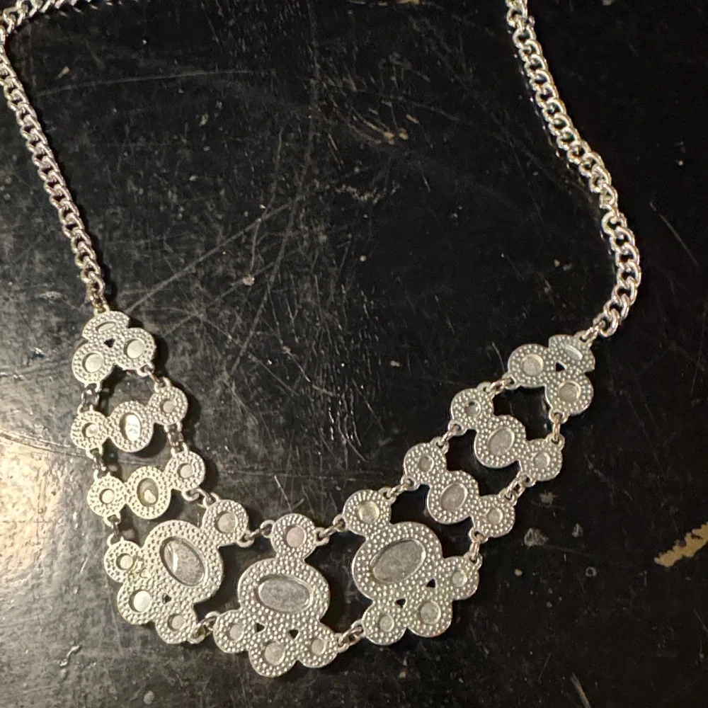Statement necklace with light blue accents - Picture 3 of 3